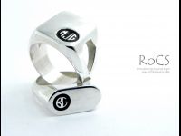 Customised signet rings image